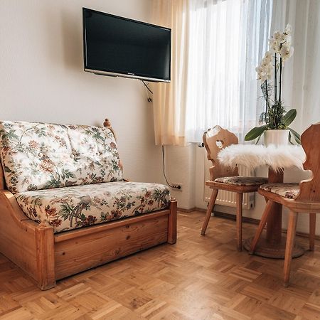 Hotel Krone Tauberrettersheim Екстер'єр фото