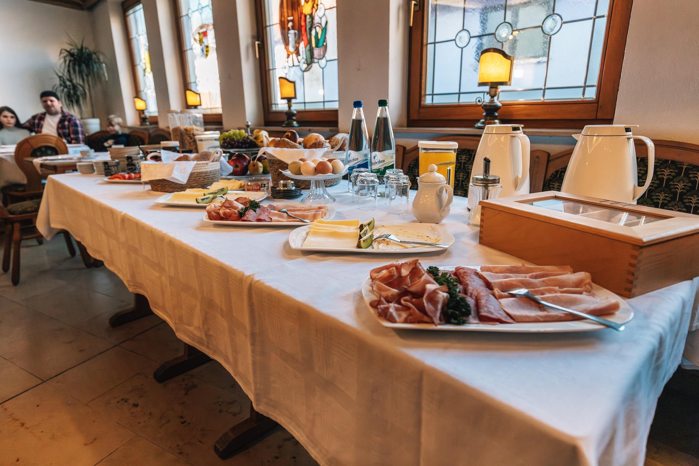 Hotel Krone Tauberrettersheim Екстер'єр фото