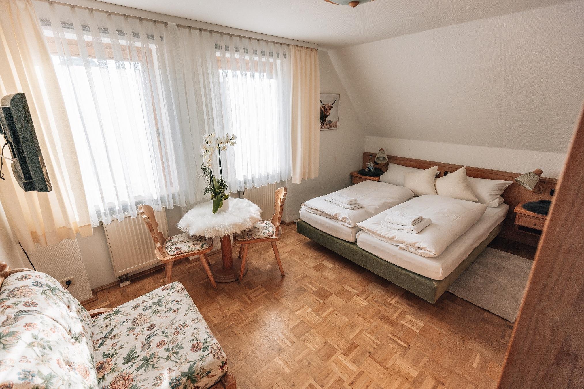 Hotel Krone Tauberrettersheim Екстер'єр фото