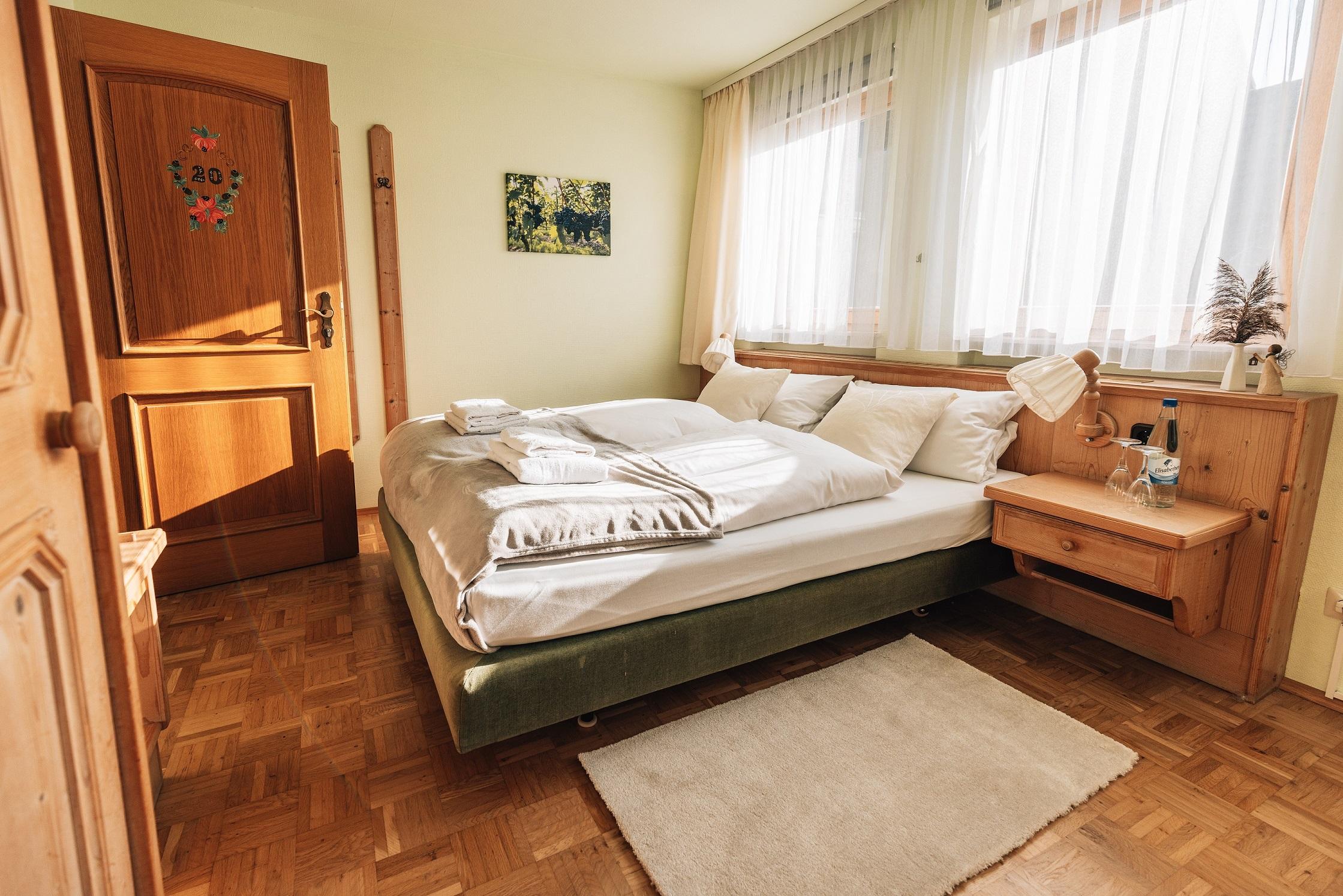 Hotel Krone Tauberrettersheim Екстер'єр фото